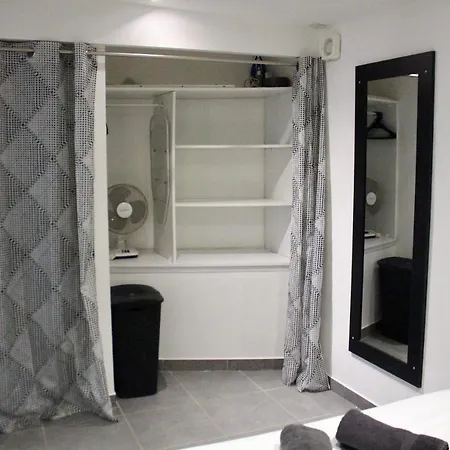 Apartment La Petite Maison By Pom *